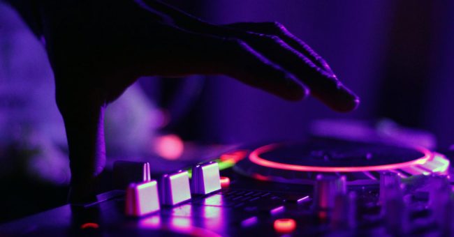 Что такое нейромузыка и как она помогает сосредоточиться на работе — Звезды