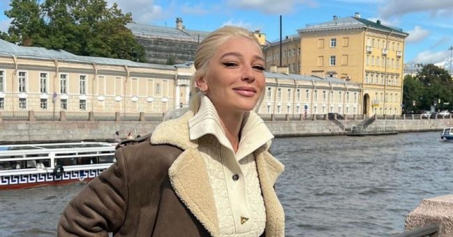 Ивлеева воссоединилась с Элджеем, а Ефременкова просит об интиме в публичном месте. Соцсети