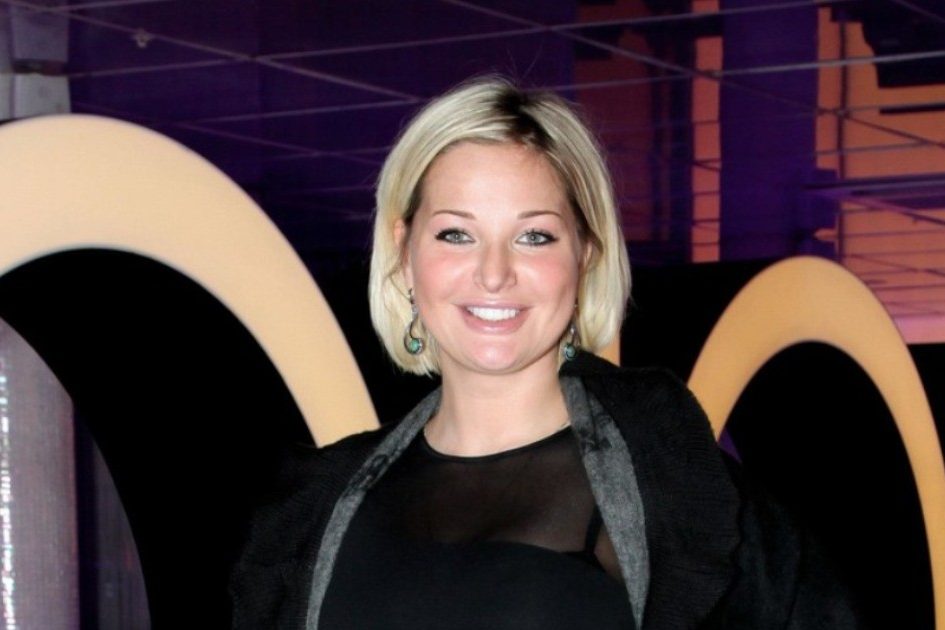 Максакова: «Полгода живу на Украине с сыном. Думаете, мама и взрослые дети спросили, как я?»