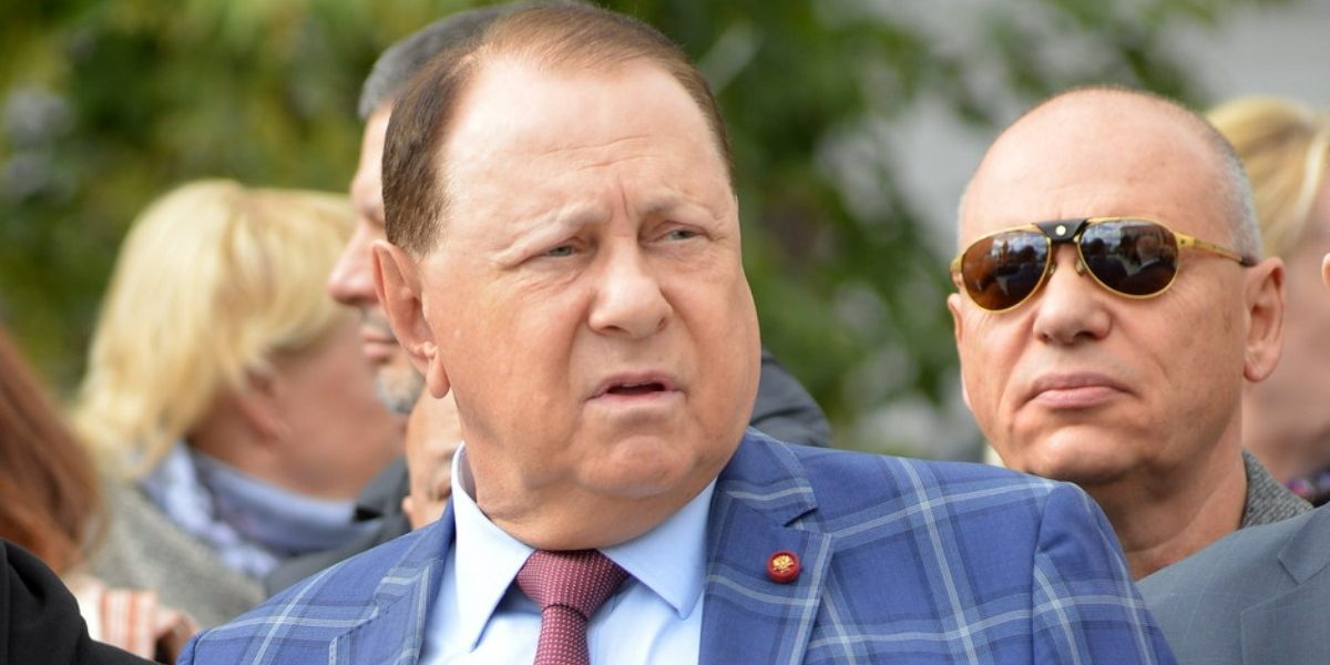 Варшавер: «В «Ленкоме» смеются, когда Людмила Поргина приходит с разноцветными волосами»
