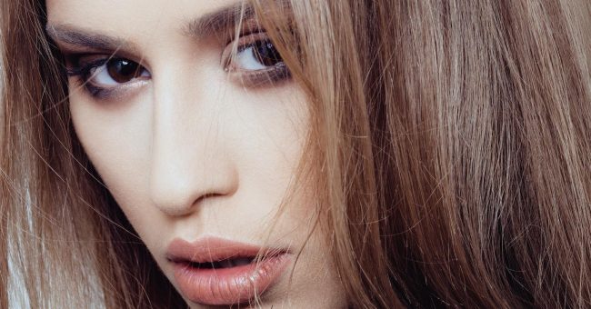 Уход за волосами осенью: советы от специалистов и бьюти-новинки — Красота