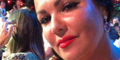 «В новой роли»: 51-летнюю Нетребко поздравляют со второй беременностью — Звезды