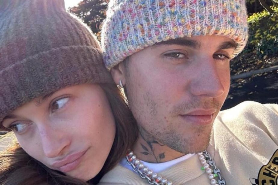 «Я не беременна!»: жена Бибера рассказала о серьезной женской болезни — Звезды