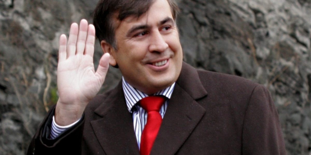 «Жевал ещё пионерский галстук». Крутые виражи карьеры Михаила Саакашвили | В мире | Политика