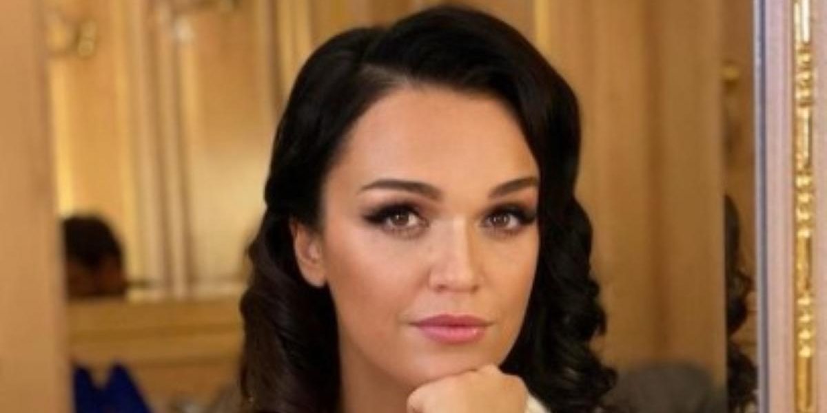 Певица Слава расплакалась из-за расставания с мужем-бизнесменом — Мода