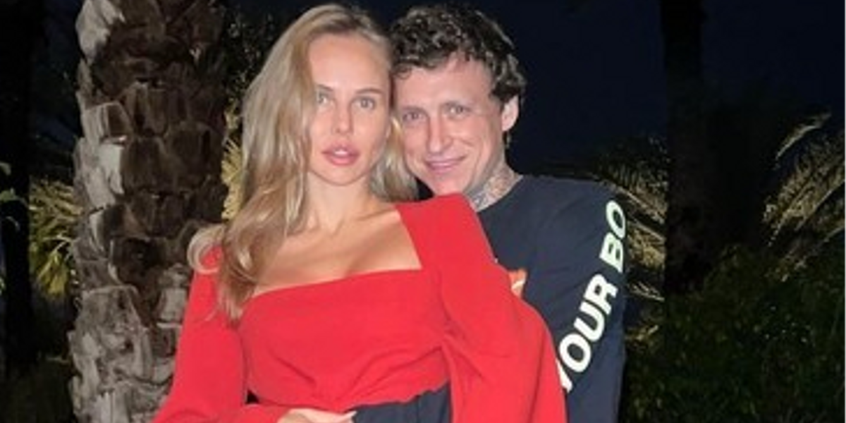 Жена Павла Мамаева о неудачной пластике: «Пыталась привести в порядок губу, чтобы не были видны зубы»