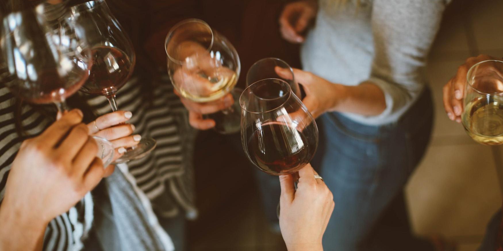 Этикет на вечеринке: как веселиться, чтобы потом не было стыдно — Звезды