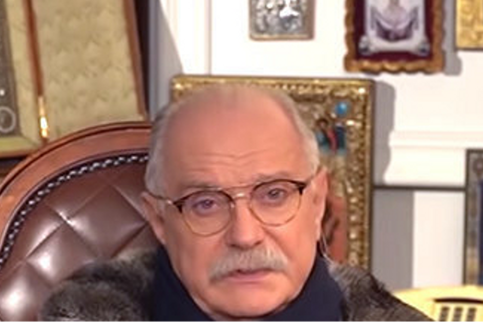 Подозрение на пневмонию, молитвы патриарха и врачи, спасшие МакSим: что известно о состоянии Никиты Михалкова