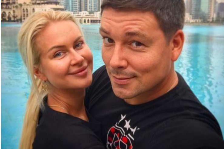 Чуев посмеялся над Африкантовой: «Злорадствую, потому что до сих пор