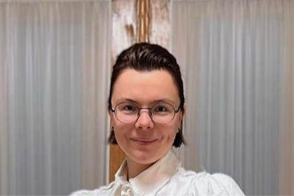 Отошла от бабушкиного гардероба и стала куклой! Жена Евгения Петросяна