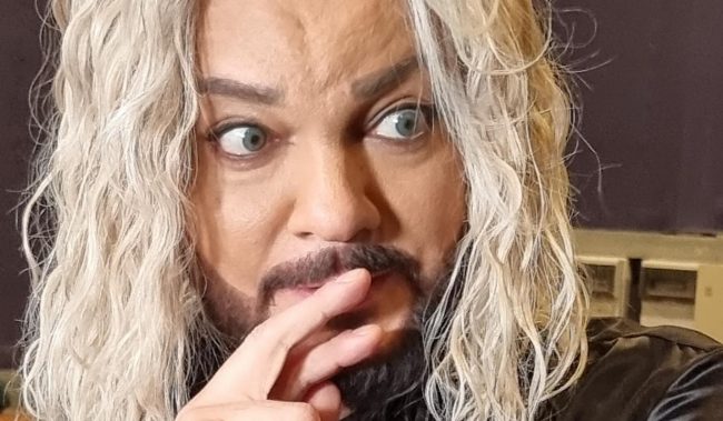 стилист Влад Лисовец высказался об исхудавшем после пластики 55-летнем певце,