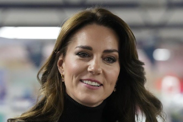 Раскрыт возможный диагноз Кейт Миддлтон: все очень серьезно — Звезды