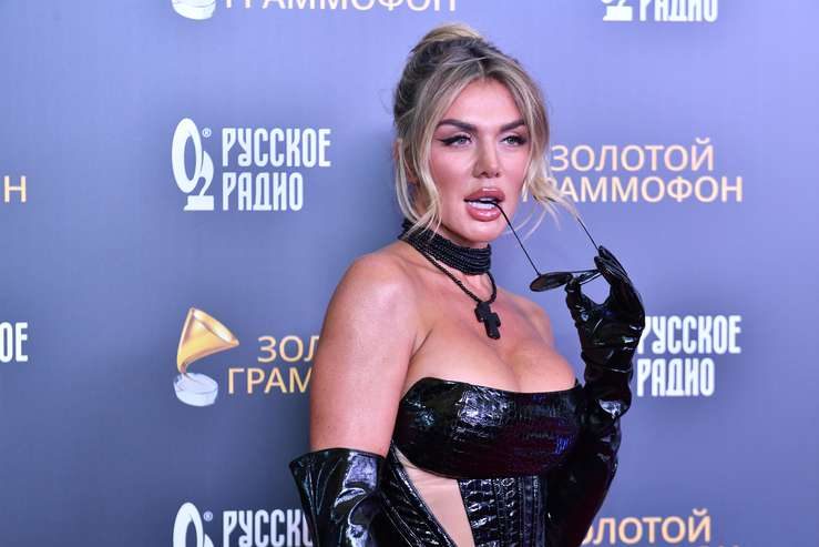 Анна Седокова вышла на связь после экстренной госпитализации