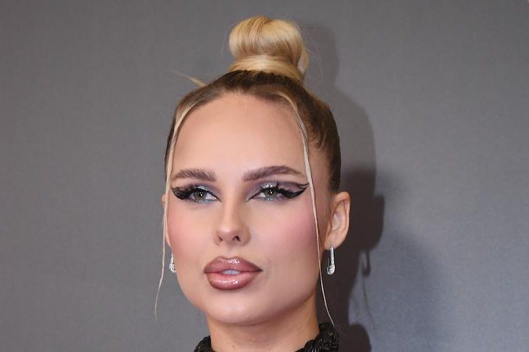 Ханна резко отреагировала на хейт из-за ношения париков