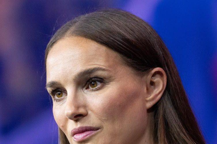 «Что она сделала с лицом?»