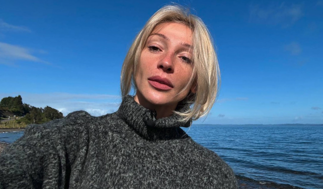 Уединившаяся Ивлеева заинтриговала заявлением о новом романе :: Шоу-бизнес ::