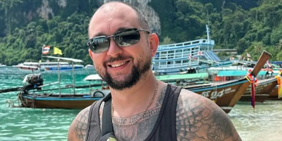 Рэпера Дениса Деньщикова посадили в тюрьму в Аргентине