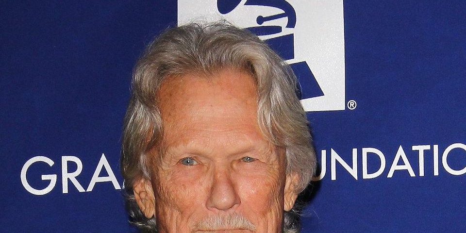 Скончался легендарный актер и кантри-певец Крис Кристофферсон