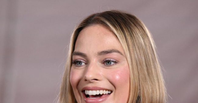 Беременную Марго Робби сфотографировали в Лос-Анджелесе