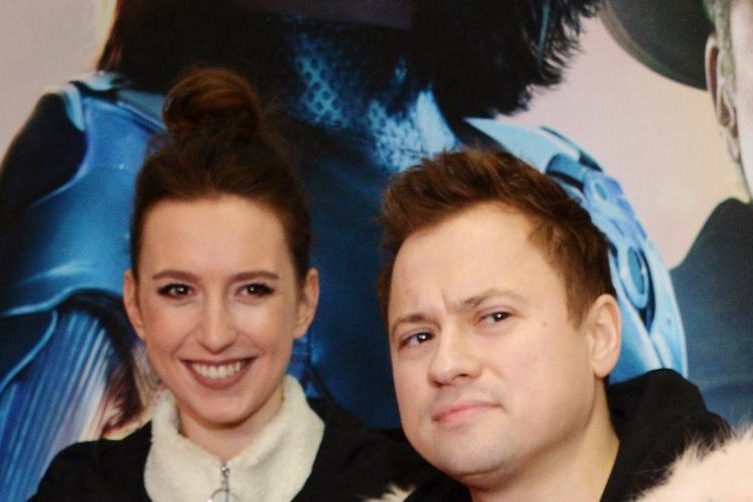 Звезда сериала «СашаТаня» Андрей Гайдулян тайно разошелся с женой