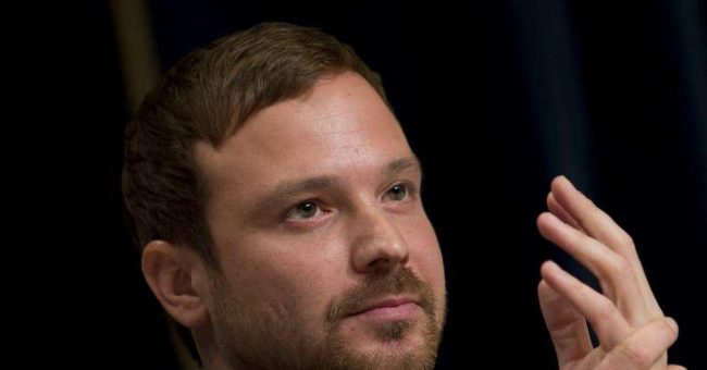 Алексей Чадов поздравил жену с ситцевой свадьбой