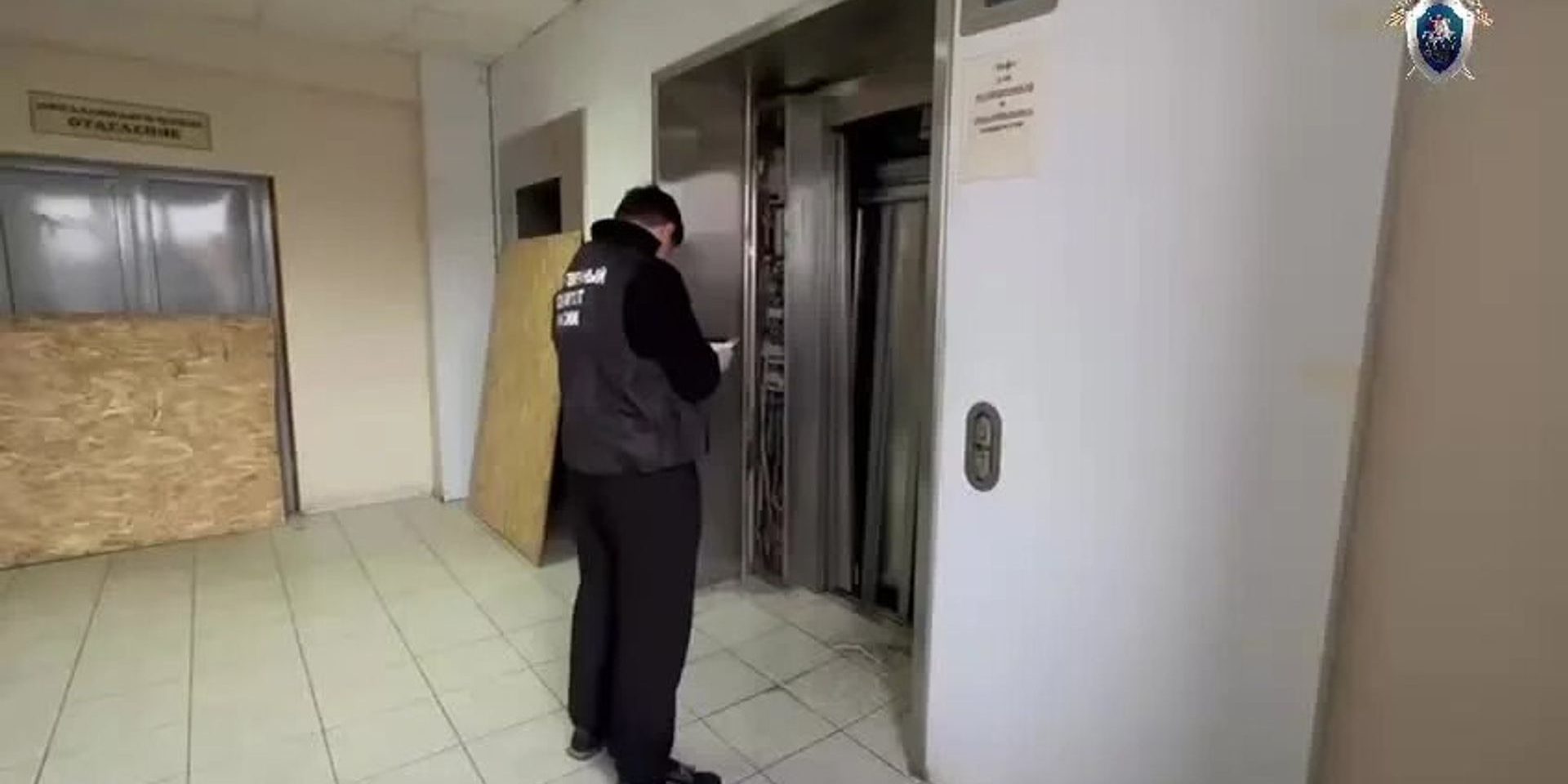 Больничный лифт стал причиной гибели рабочего в Петербурге | Новости