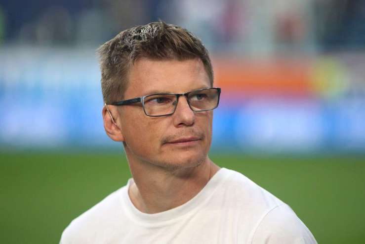 Новая избранница Аршавина показала редкое семейное фото