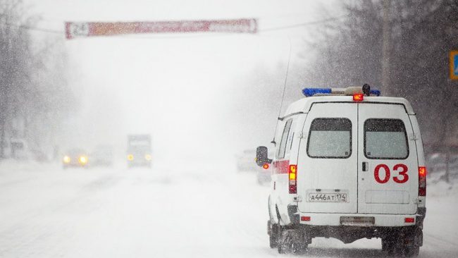 Молодая петербурженка попала в больницу, скатившись на ватрушке в Новый