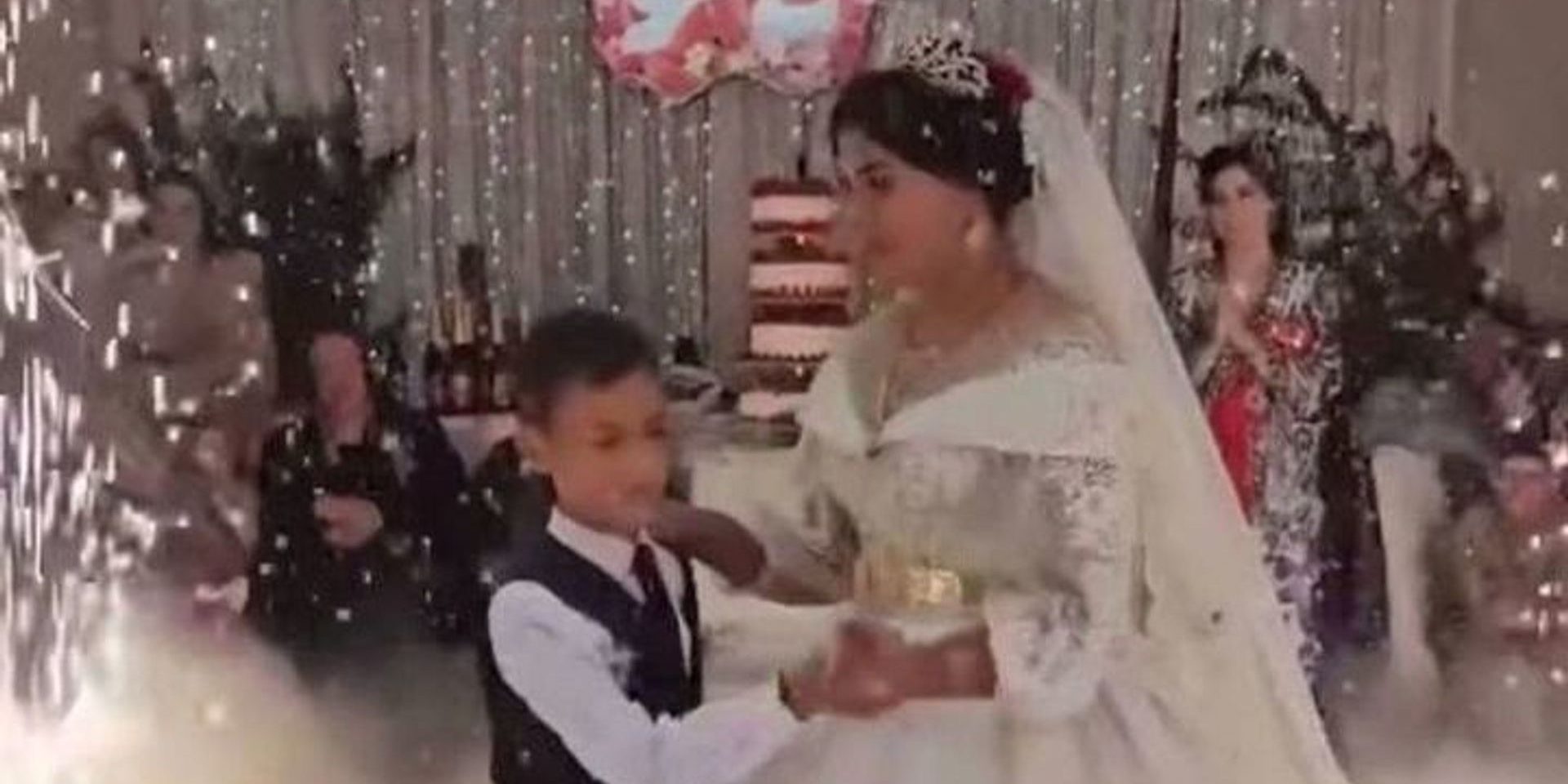 Полиция не нашла ничего противозаконного в детской свадьбе, устроенной цыганами