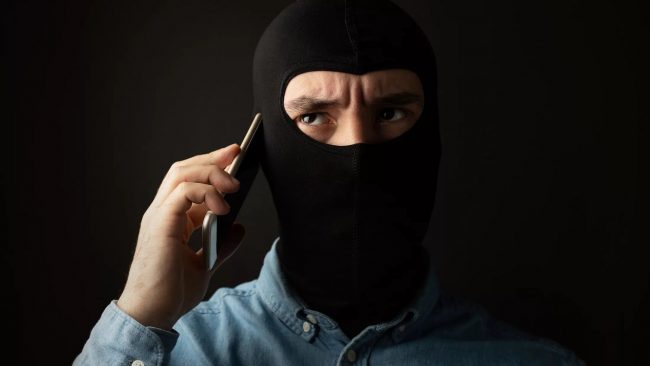 Продюсер продал машину, чтобы отдать мошенникам 3,5 миллиона рублей |