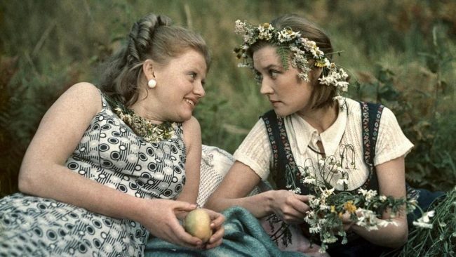 Стоянова лишилась всего из-за ДТП, Выходцева умерла в доме престарелых.