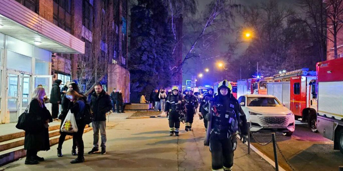 Мэр Москвы заявил, что пожар в здании Электрозавода локализован ::