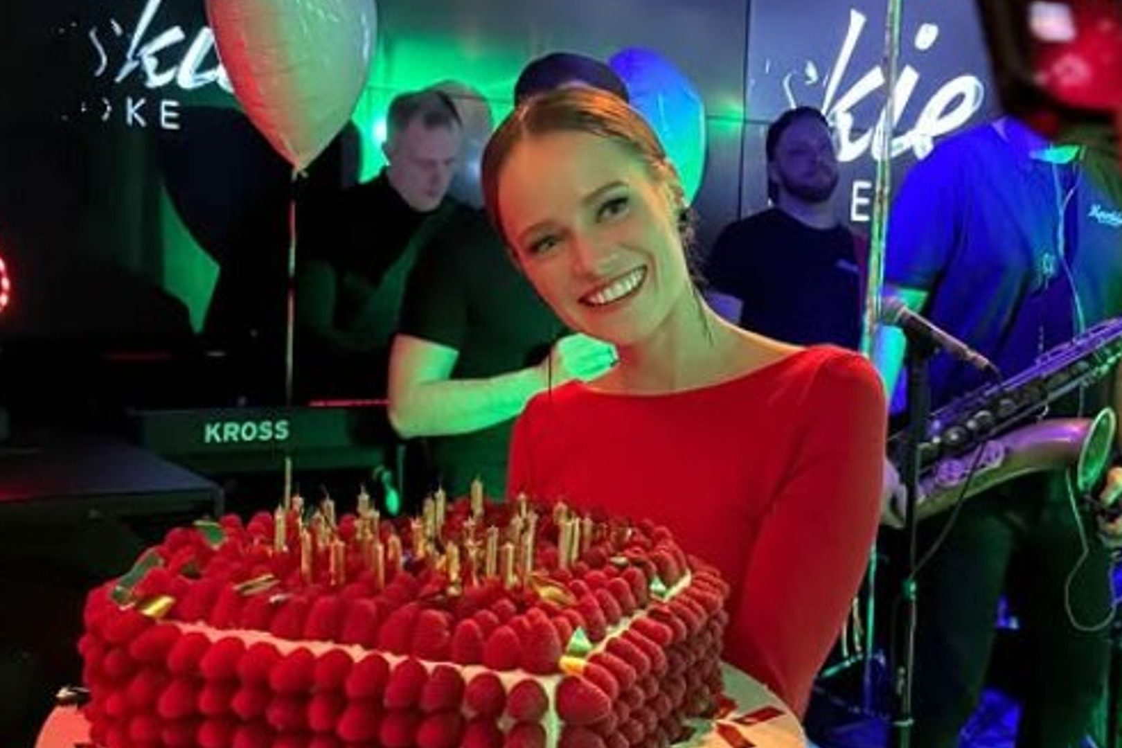 Супруга Гарика Харламова Катерина Ковальчук шикарно встретила 32-летие | Звезды,