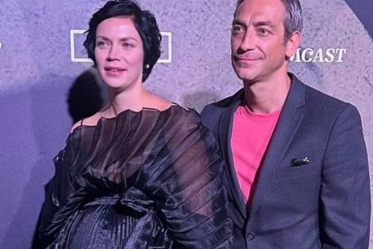 Артем Ткаченко впервые показал беременную жену на публике