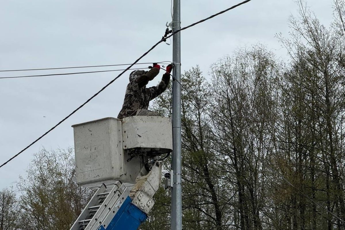 В Подмосковье 230 бригад ремонтируют ЛЭП после снегопада, сопоставимого с