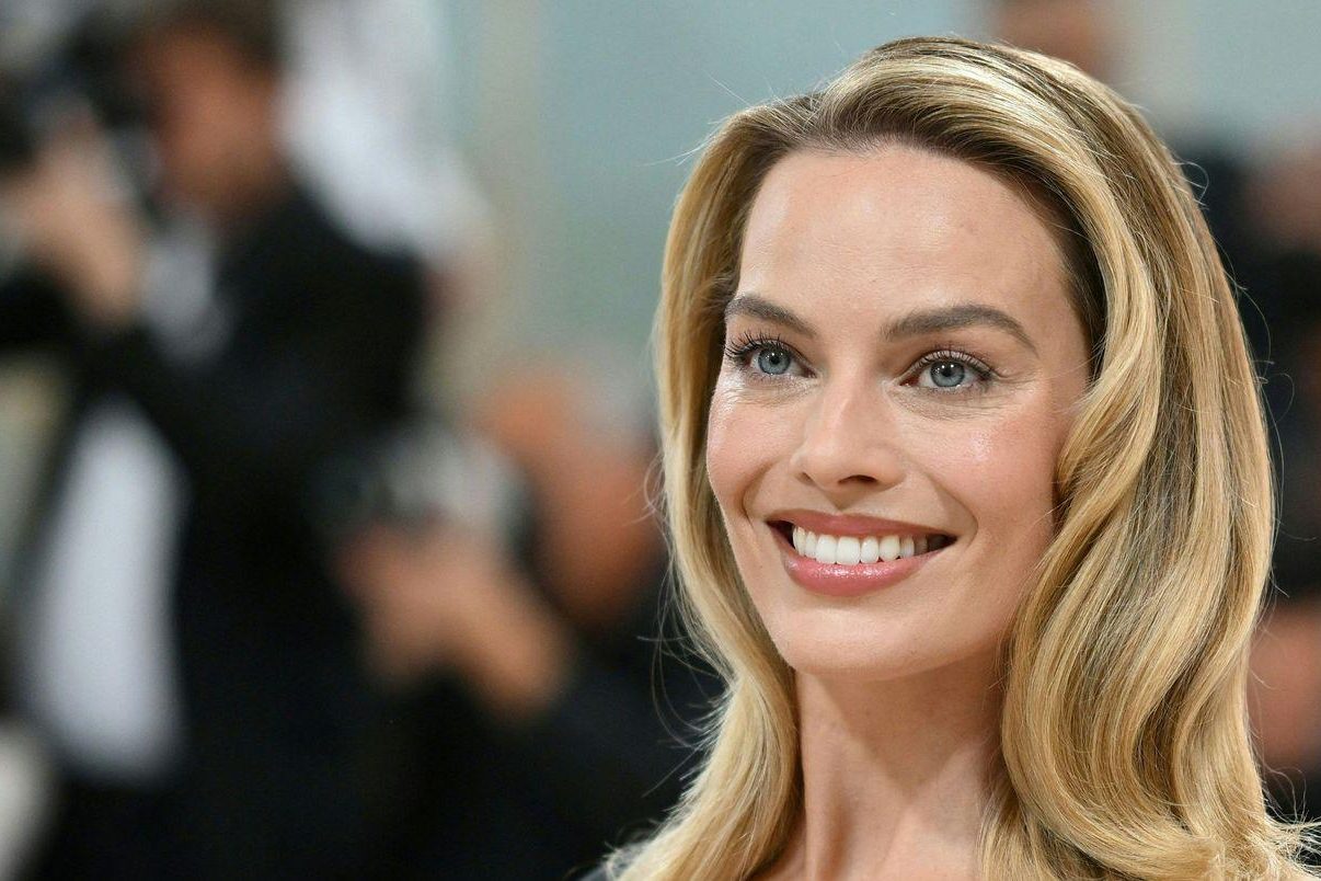 Марго Робби устроила вечеринку на Ибице