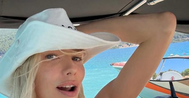 Елена Перминова в стрингах и микрошортах отправилась в спортзал
