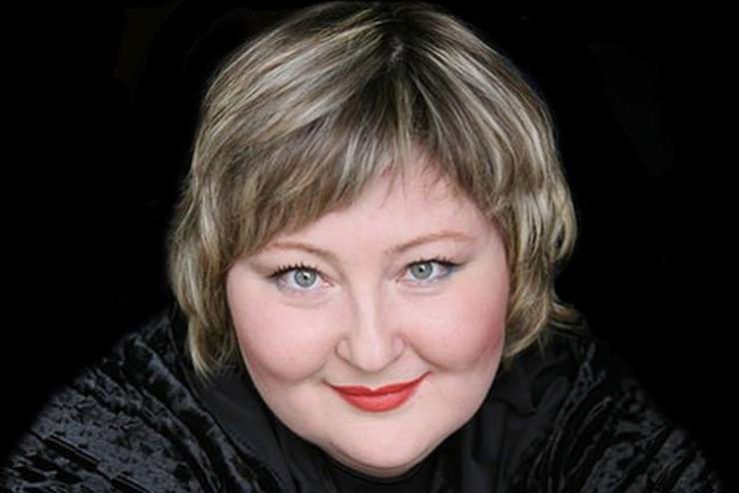 актриса Юлия Сулес — о своих пышных формах и отказе