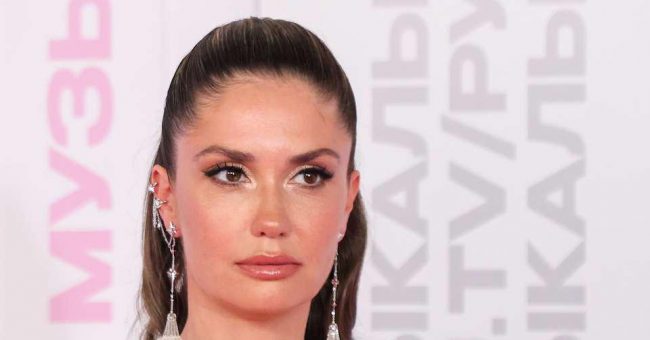 Муцениеце похвасталась подаренным Дрангой кольцом