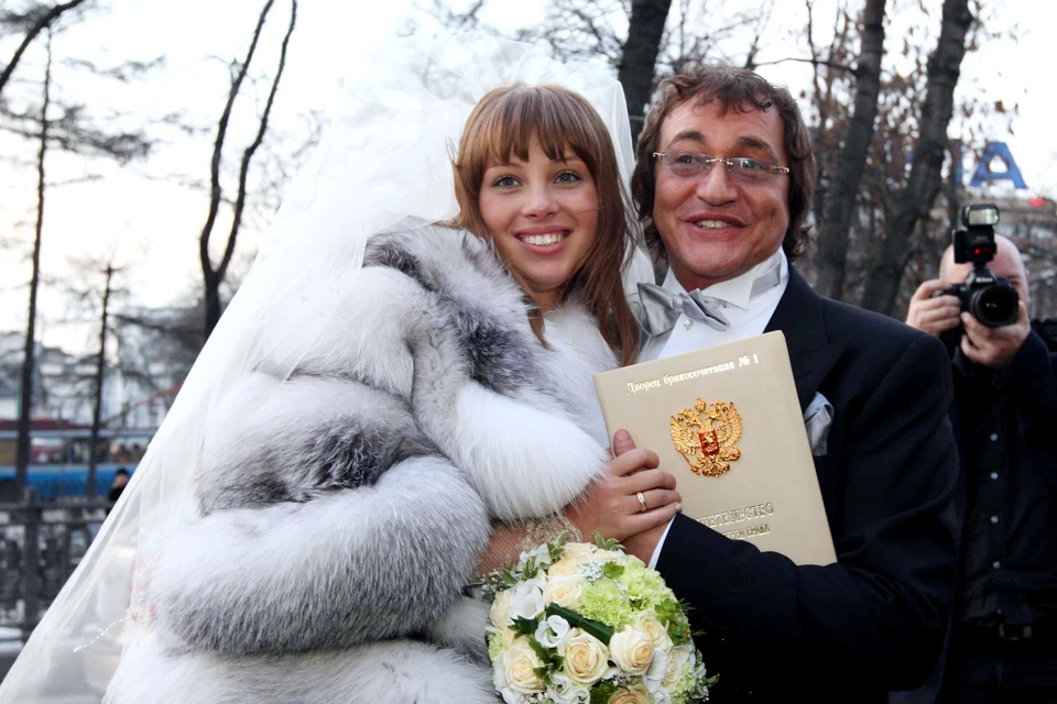 Дмитрий Дибров и Полина поженились весной 2009 года