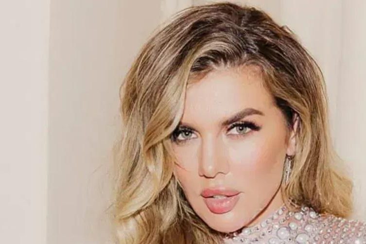 Анна Седокова показала архивные фото с дочерью