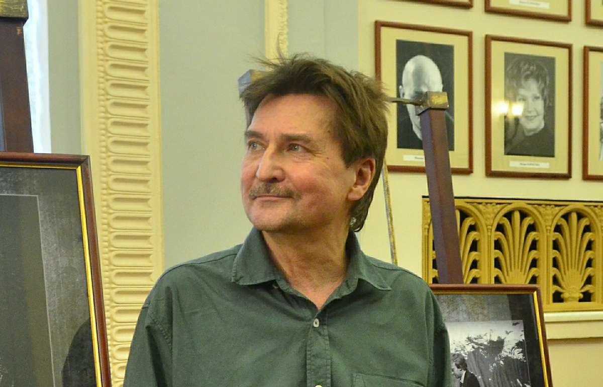 Юрий Бутусов