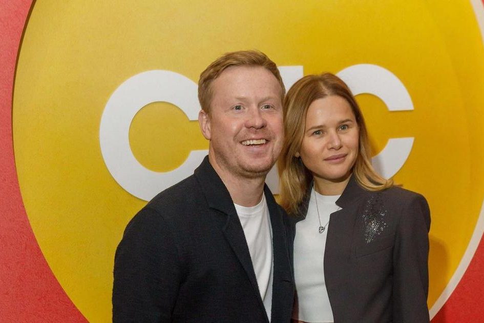 Богданов трогательно поздравил жену — маму Кемстач с днем рождения, Семенович