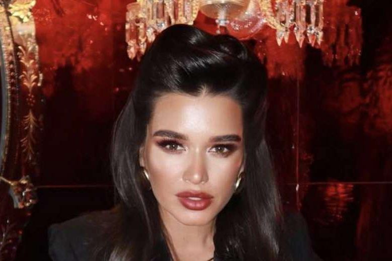 Дочь Ксении Бородиной нарисовала шрамы на лице в честь празднования