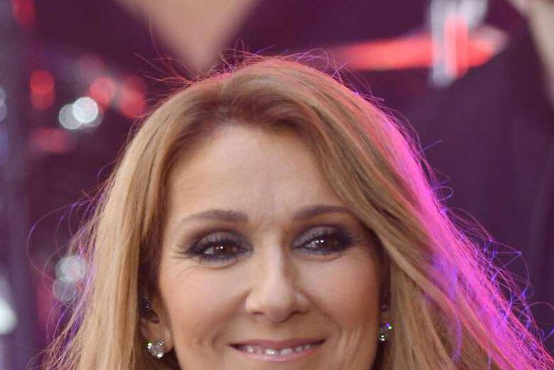 Похорошевшая Селин Дион вышла на связь по случаю Дня благодарения