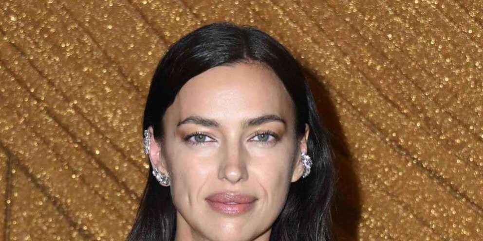 Ирина Шейк взбудоражила фанатов смелыми кадрами с пляжа