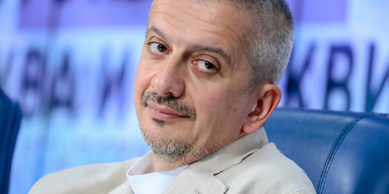 Богомолов стал ректором МХАТа: назначение режиссера одобрили не все