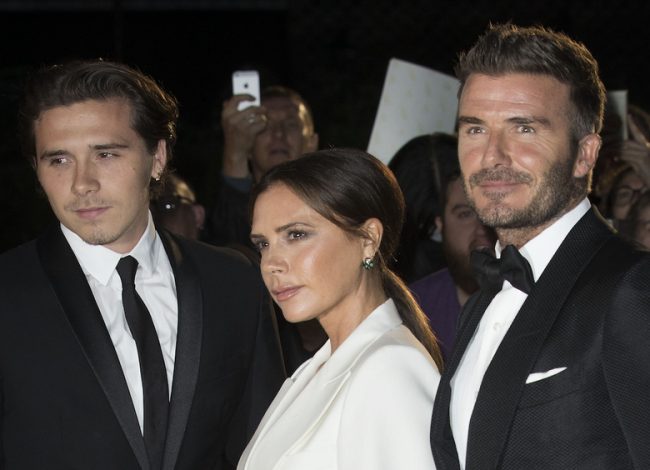 Неловкий момент: диджей описал странный танец Бруклина и Виктории Бекхэм