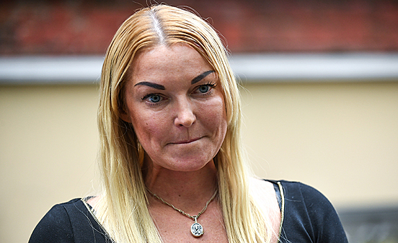 Волочкова пришла в церковь после тяжелейшей операции