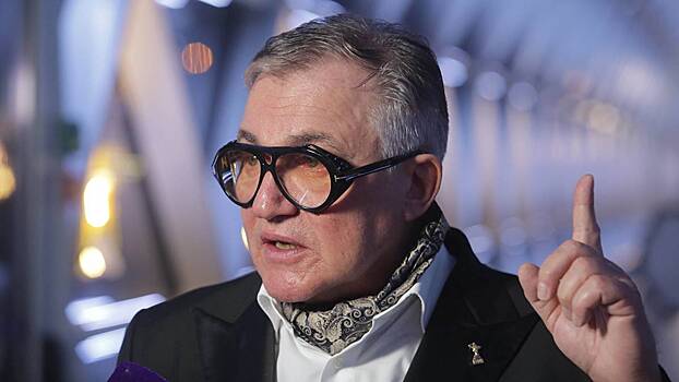 Дибров рассказал, с чем от него ушла жена Полина после развода